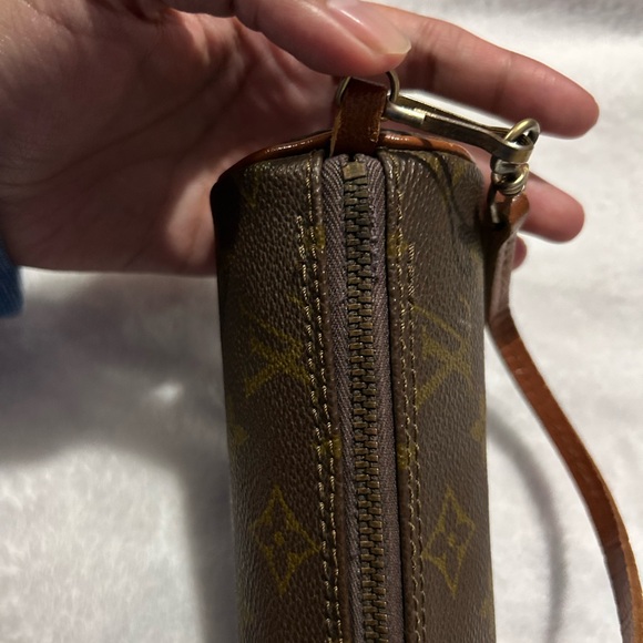 Louis Vuitton Vintage Authentic Monogram Mini Papillon Pochette - Picture 8 of 15